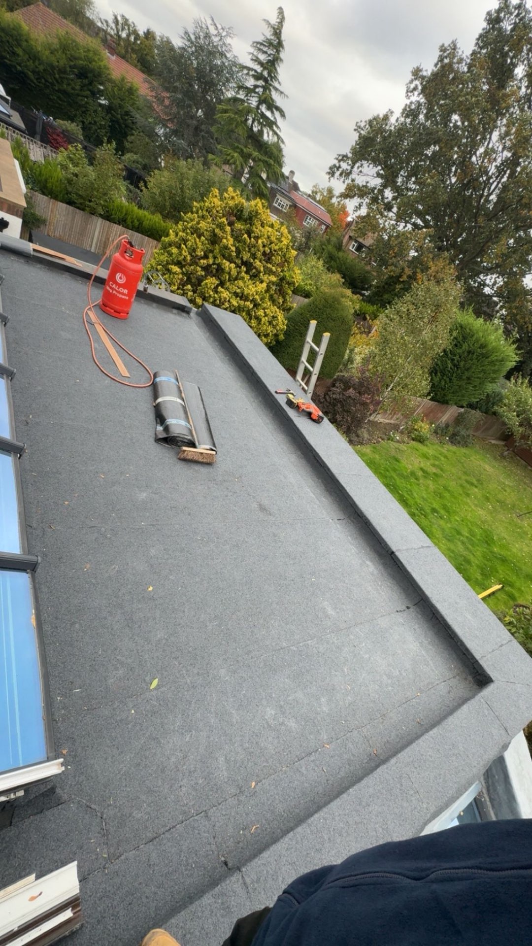 Emergency roofing call-out coverage